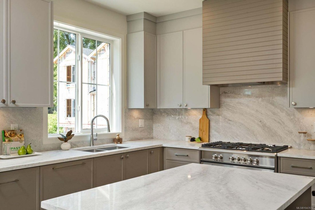 Townhouse in Langford, British Columbia, Canada 3 - 18643493