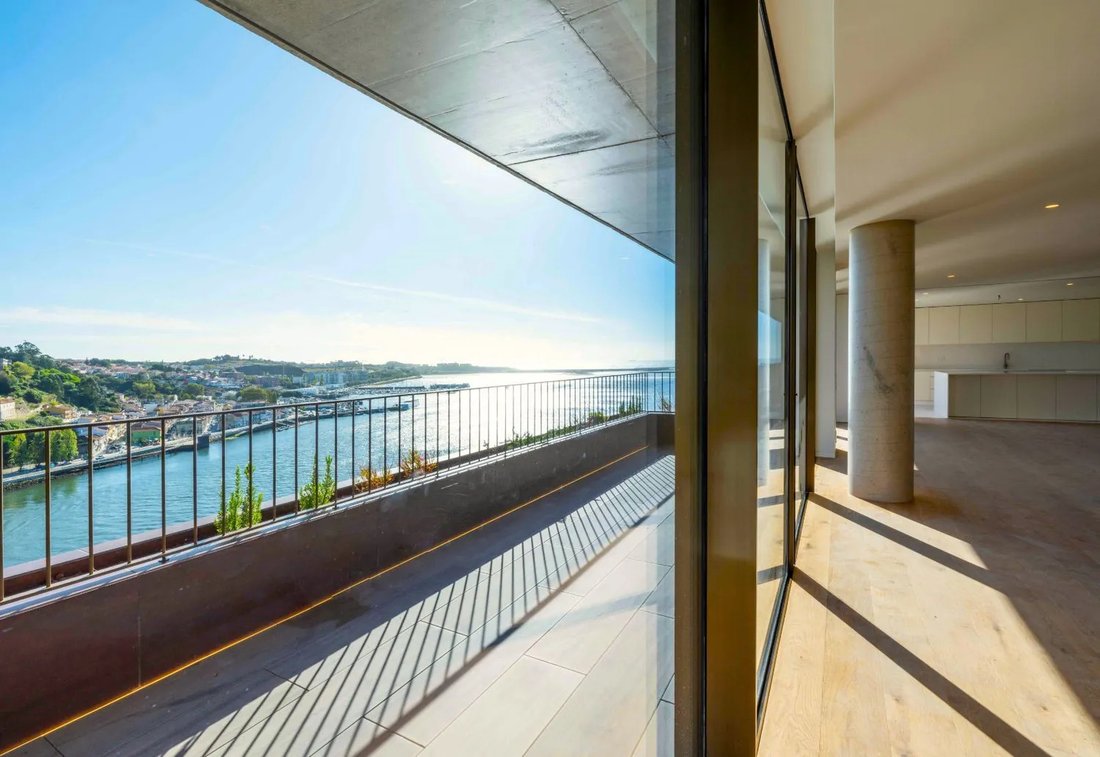 Apartment in Lordelo do Ouro e Massarelos, Porto District, Portugal 5 - 15183262