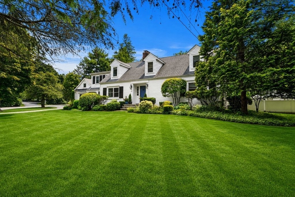 House in Westwood, Massachusetts, United States 2 - 18647302
