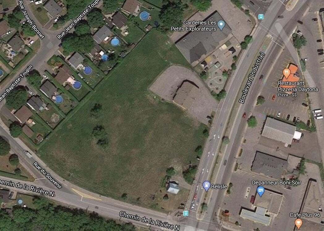 Land in Saint-Eustache, Quebec, Canada 2 - 18647385