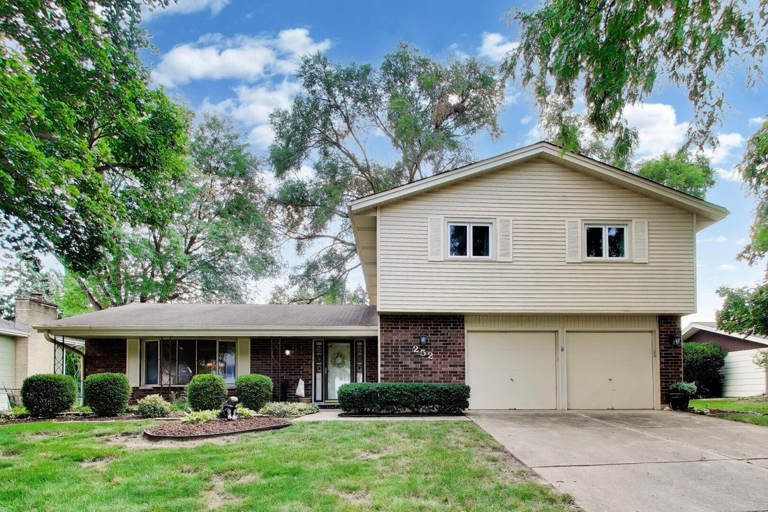 House in Bloomingdale, Illinois, United States 1 - 18646701