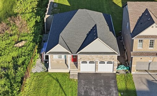 House in Thorold, Ontario, Canada 1