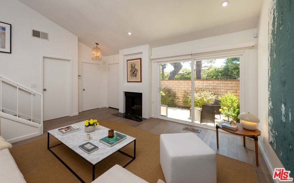 Condo in Marina del Rey, California, United States 5 - 18645928
