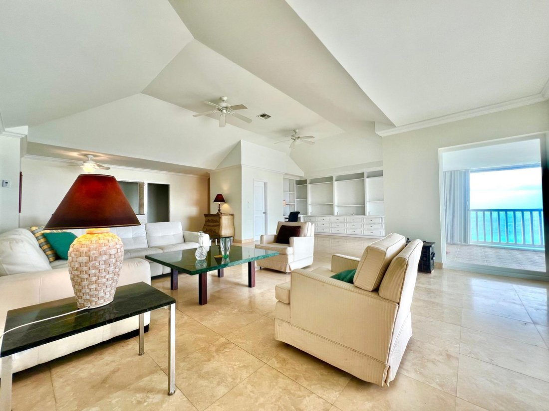Condo in Nassau, New Providence, The Bahamas 3 - 18642809