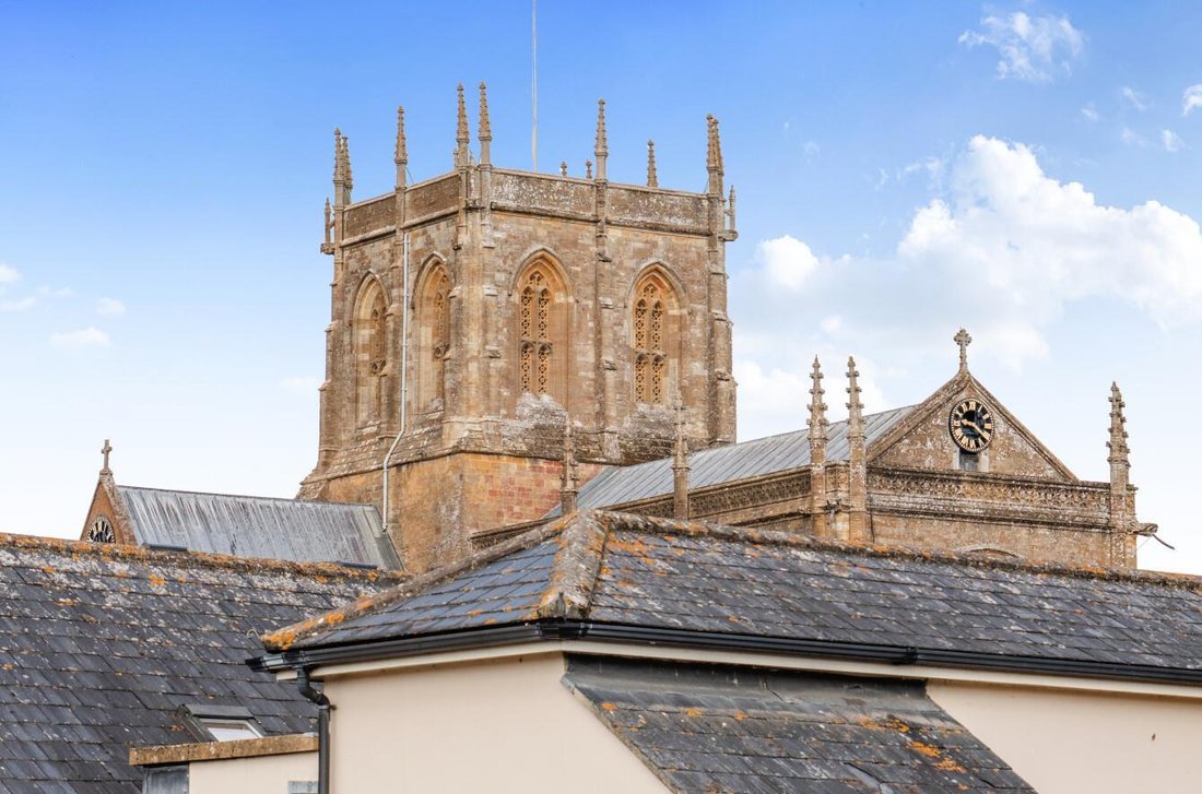 Townhouse in Sherborne, England 3 - 17726732