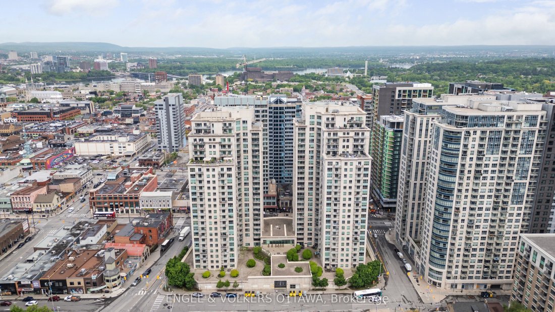 Condo in Ottawa, Ontario, Canada 3 - 18642757