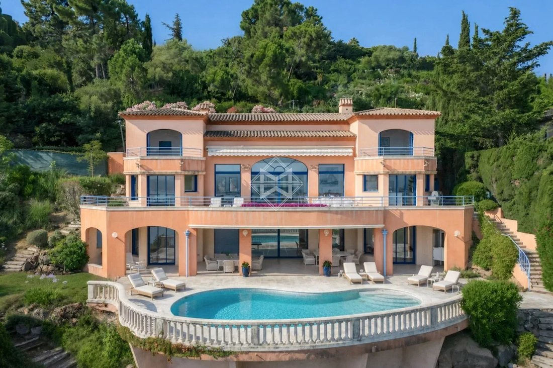 Villa in Arrondissement of Grasse, Provence-Alpes-Côte d'Azur, France 1 - 18644589