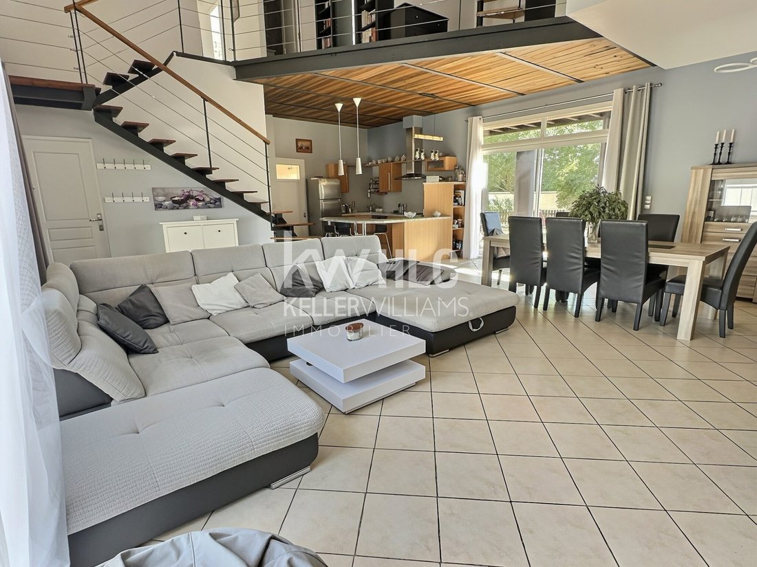 House in Osny, Ile-de-France, France 2 - 18648562