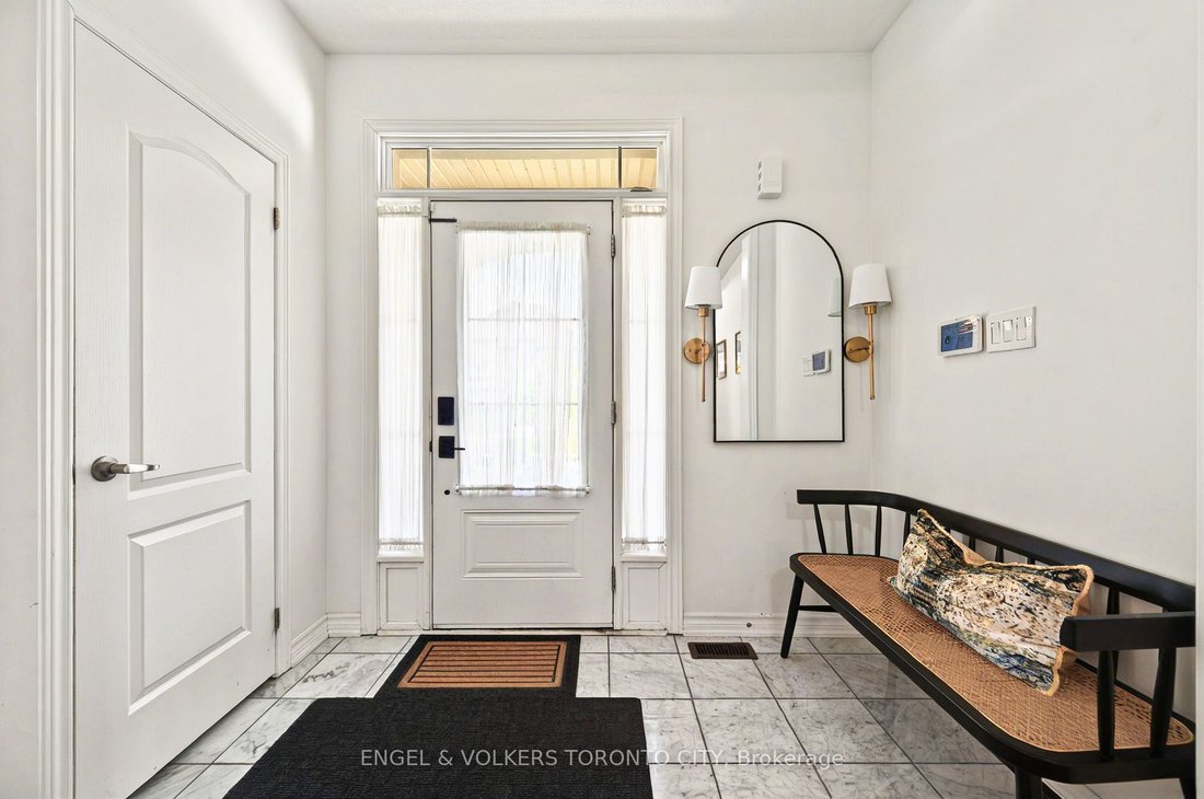 House in Newmarket, Ontario, Canada 3 - 18643161