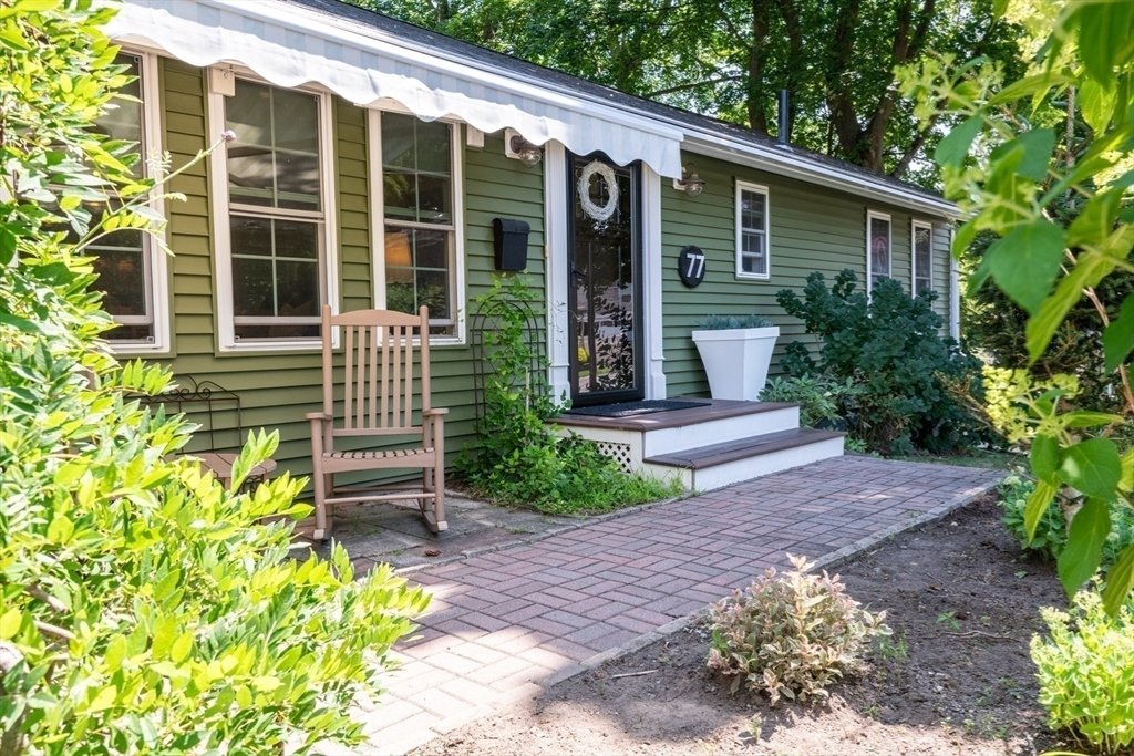 House in Stoneham, Massachusetts, United States 3 - 18648272