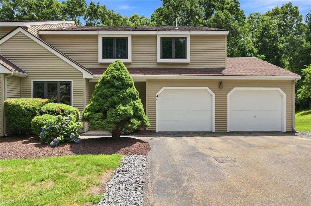 Condo in Cumberland, Rhode Island, United States 1 - 18645731
