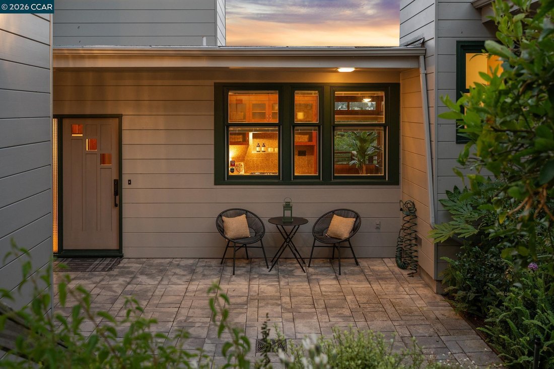 House in Oakland, California, United States 5 - 18646056