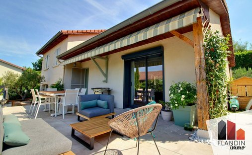 House in Centre Ville, Grigny-sur-Rhône, France 1
