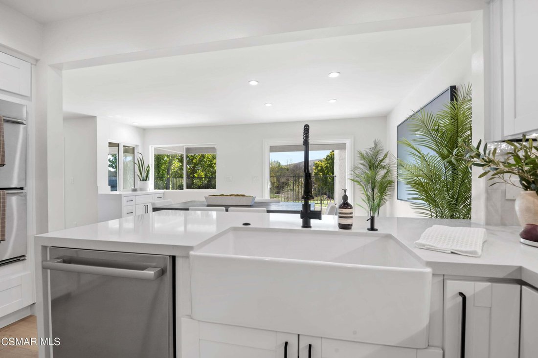 Townhouse in Thousand Oaks, California, United States 4 - 18123607