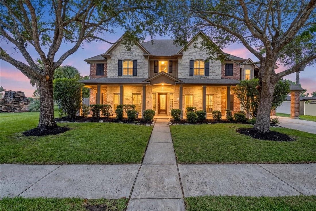House in Friendswood, Texas, United States 1 - 18647110