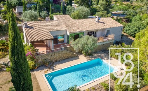 House in Saint-Cyr-sur-Mer, Provence-Alpes-Côte d'Azur, France 1