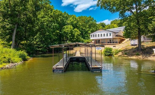 House in Gravois Mills, Missouri, United States 1