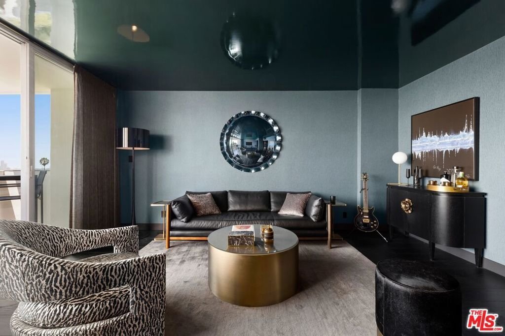 Condo in Los Angeles, California, United States 3 - 18643017