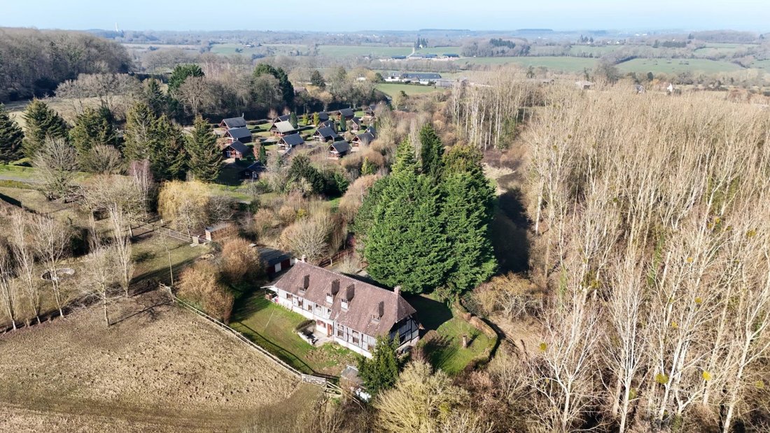 Estate in Livarot-Pays-d'Auge, Normandy, France 4 - 18646482