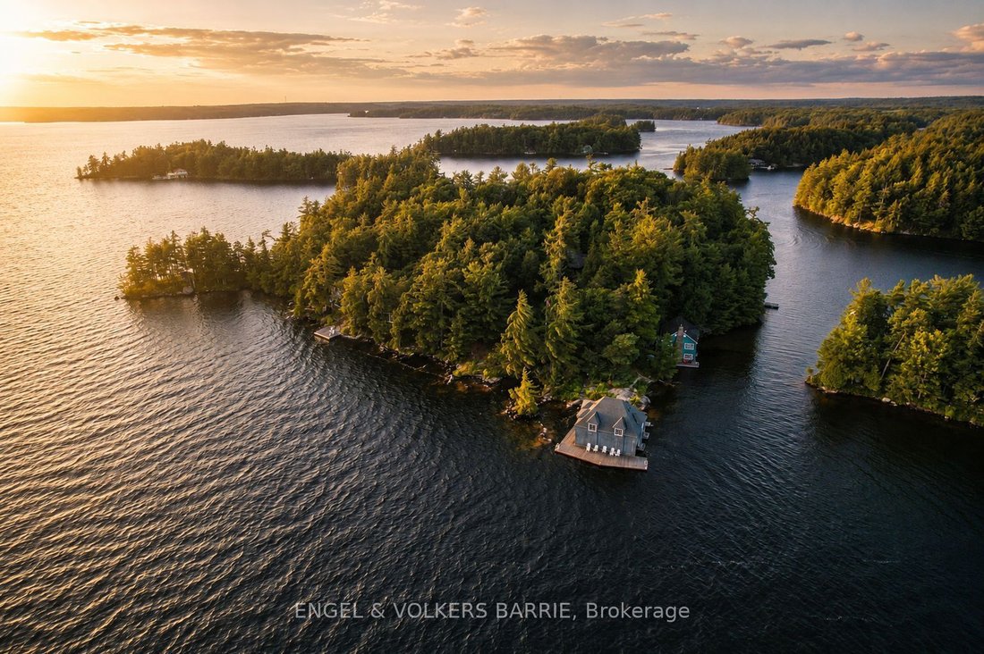 House in Muskoka Lakes, Ontario, Canada 2 - 18642943