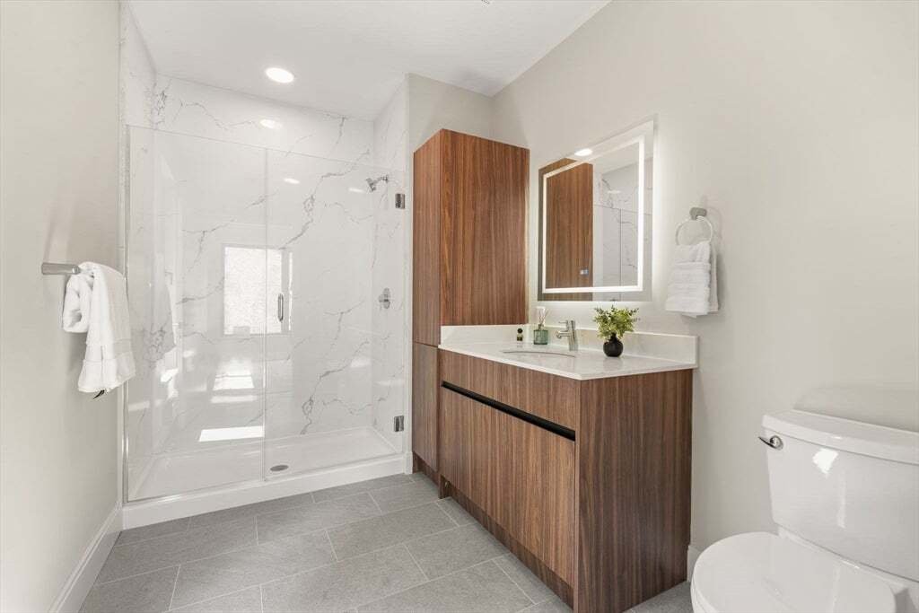 Condo in Boston, Massachusetts, United States 5 - 18643413