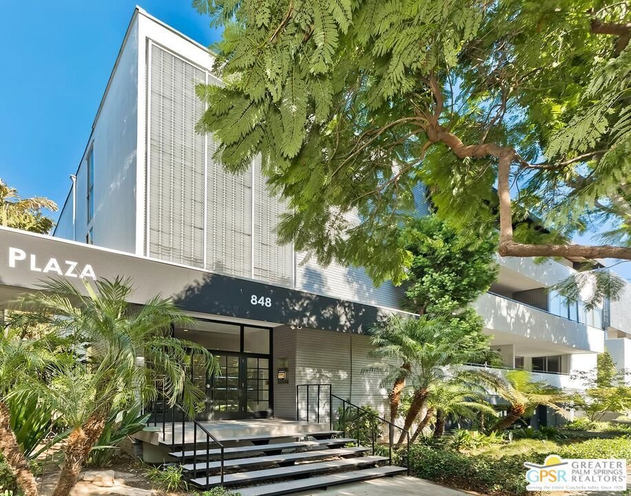 Condo in Los Angeles, California, United States 1 - 18642989