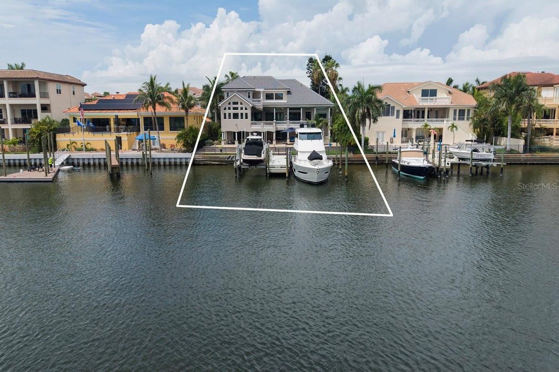 House in St. Petersburg, Florida, United States 1 - 18646336