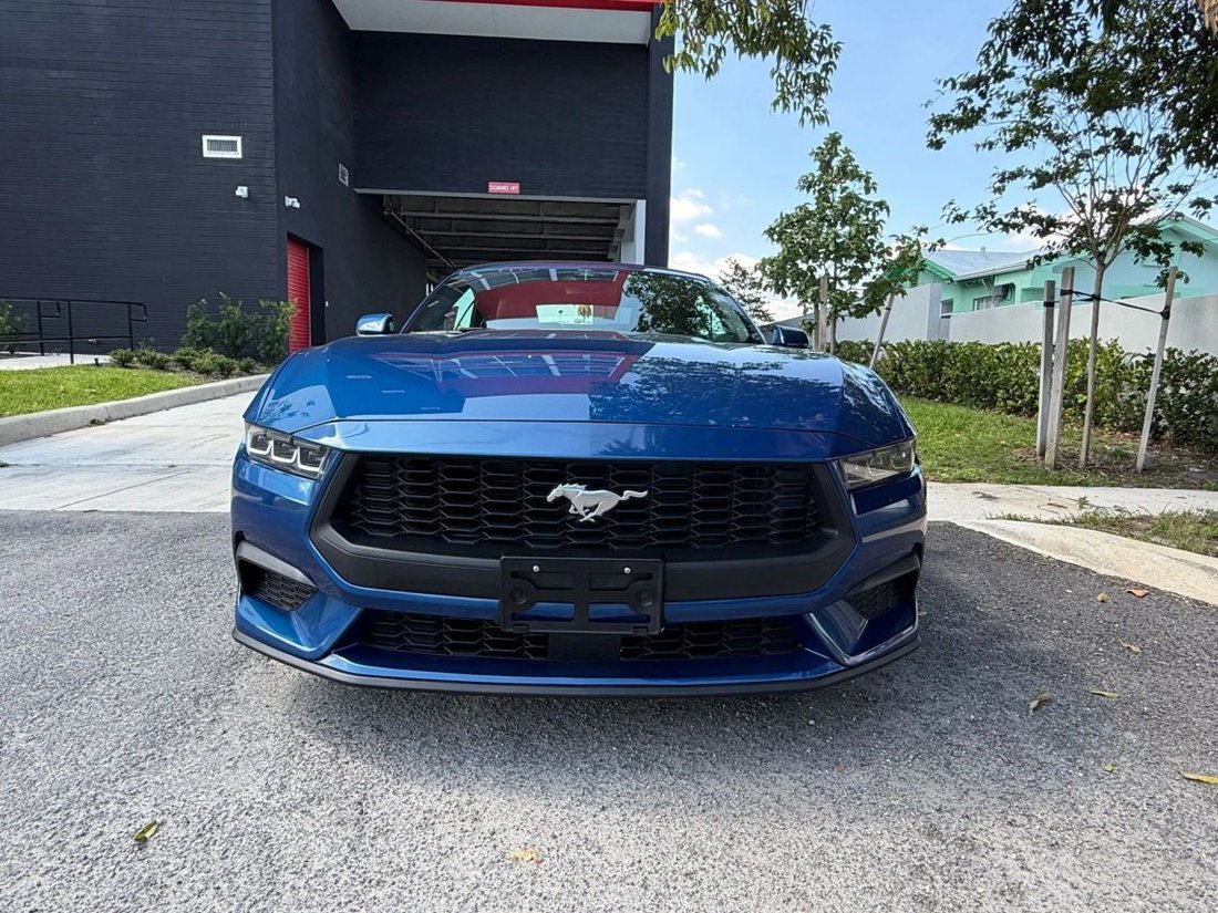 Cabriolet in Miami, FL, United States 2 - 17825621