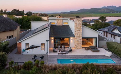 House in Arabella Country Estate, Western Cape, South Africa 1