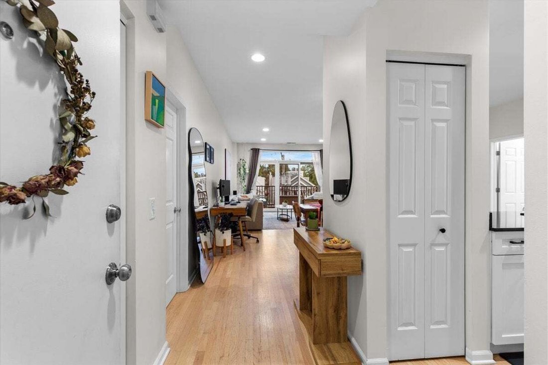Condo in Chicago, Illinois, United States 2 - 18646678