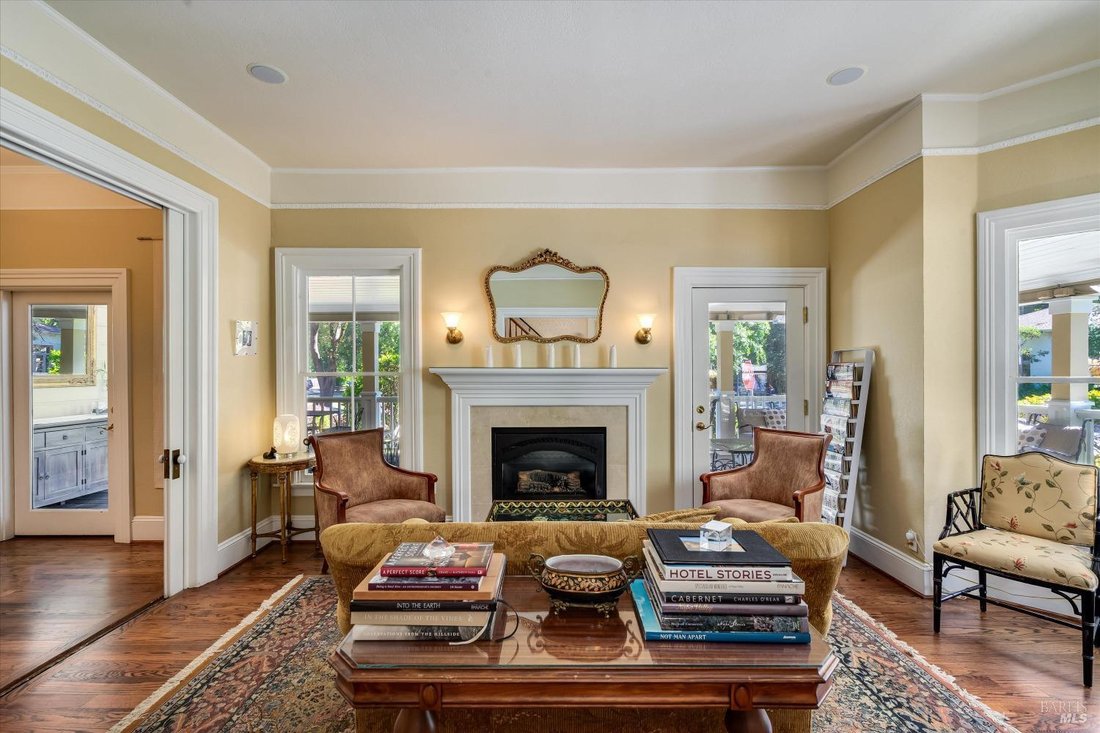 Calistoga, California, United States 1 - 15608718