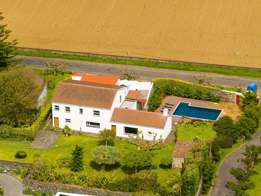 Villa in Rabo de Peixe, Azores, Portugal 1 - 18593056