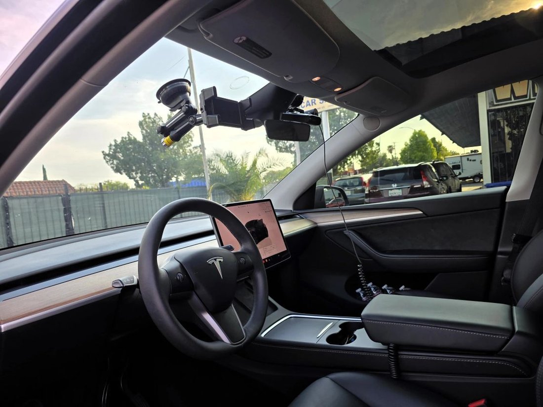 Suv in San Bernardino, CA, United States 5 - 18644429