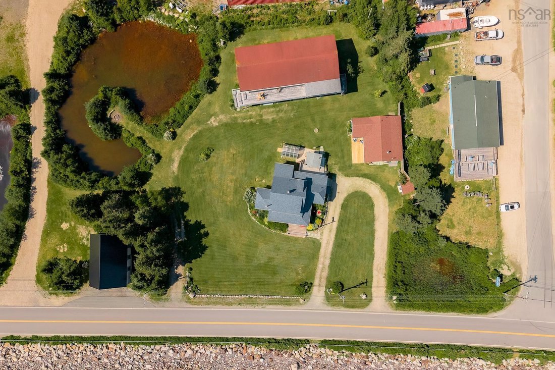 House in Chester, Nova Scotia, Canada 4 - 18643609