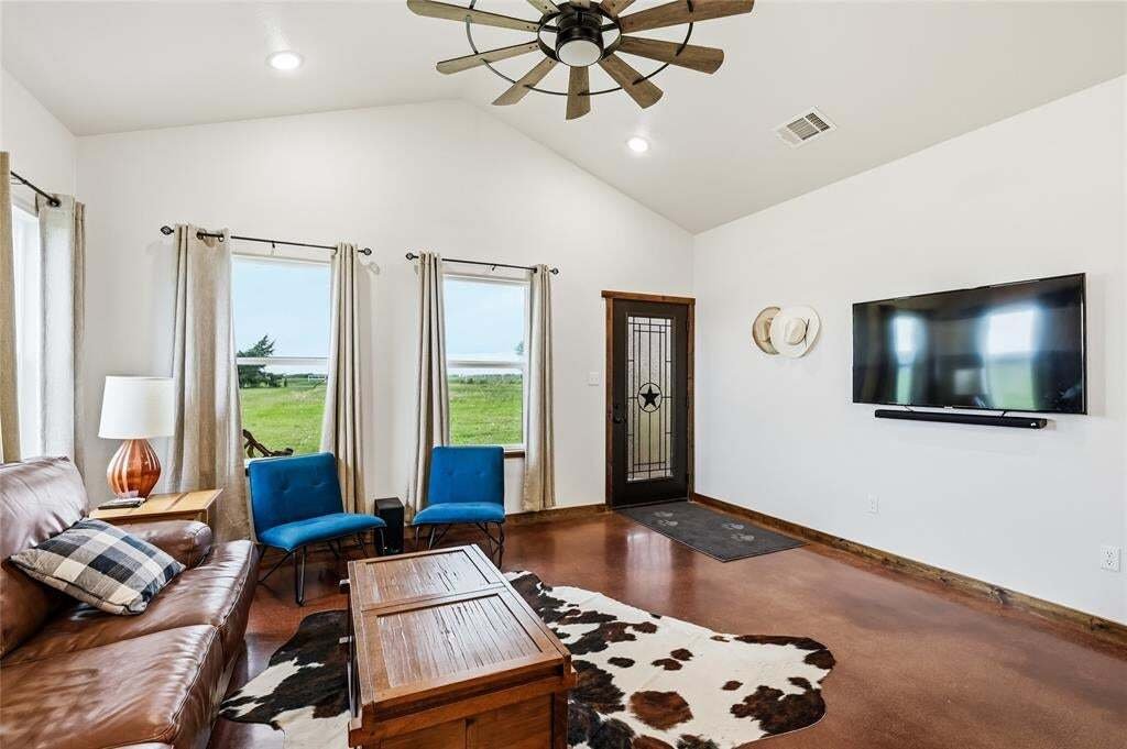 Farm Ranch in Celeste, Texas, United States 2 - 18647255