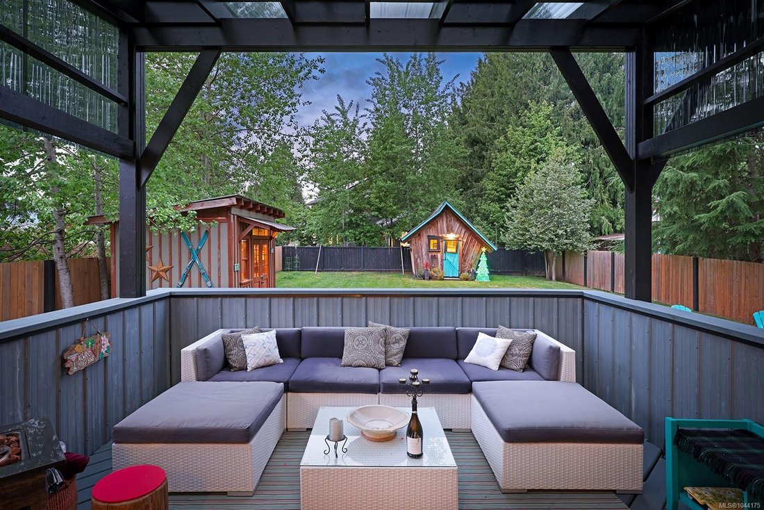 House in Cumberland, British Columbia, Canada 5 - 18643684