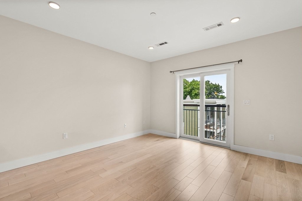 Condo in Cambridge, Massachusetts, United States 5 - 18643921