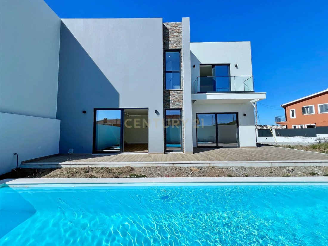 Villa in Sao Domingos de Rana, Lisbon, Portugal 1 - 17555345
