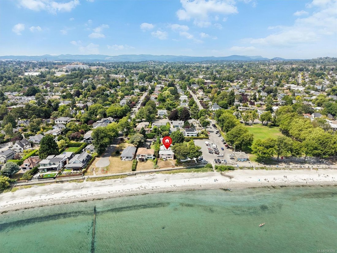 House in Oak Bay, British Columbia, Canada 1 - 18643704