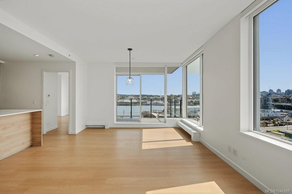 Condo in Victoria, British Columbia, Canada 5 - 18643812