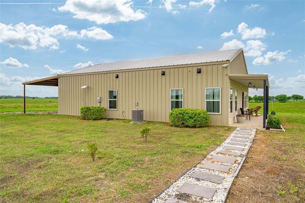 Farm Ranch in Celeste, Texas, United States 4 - 18647255