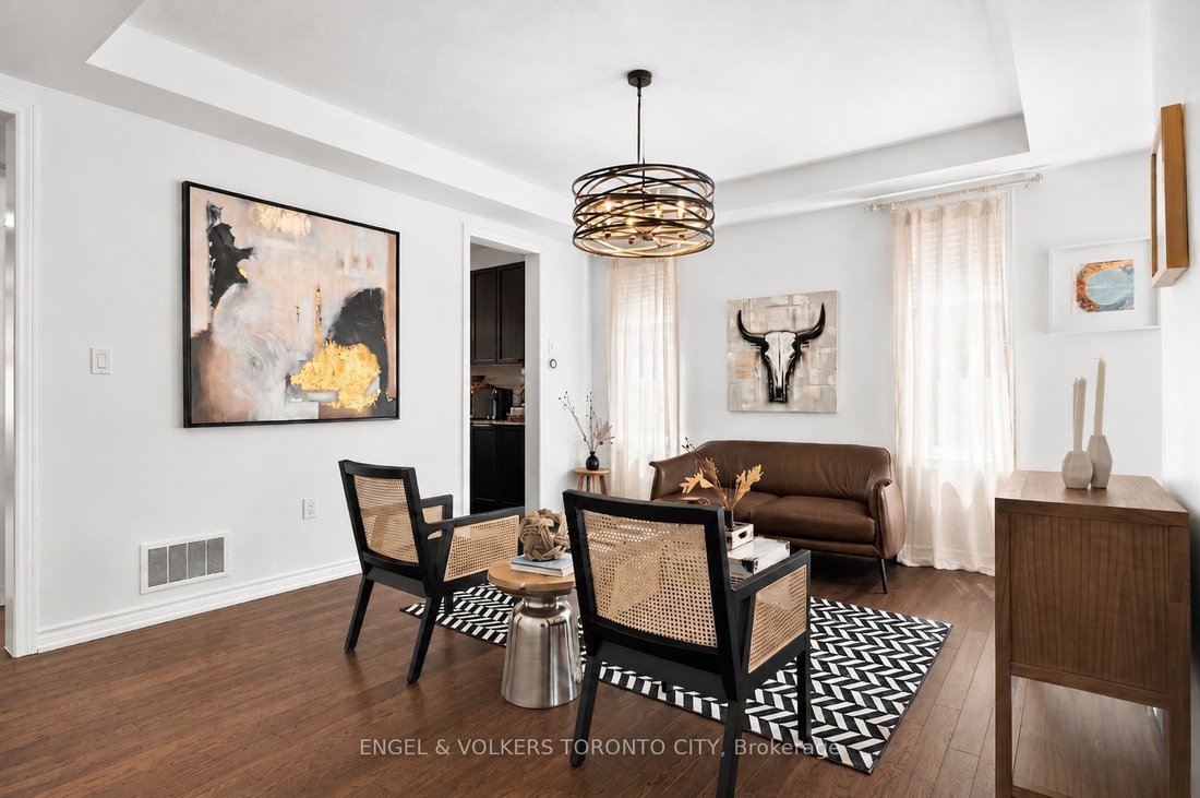 House in Newmarket, Ontario, Canada 4 - 18643161