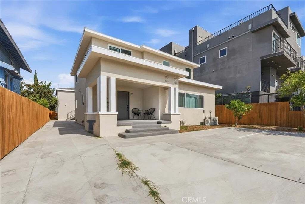 Los Angeles, California, United States 1 - 18229703