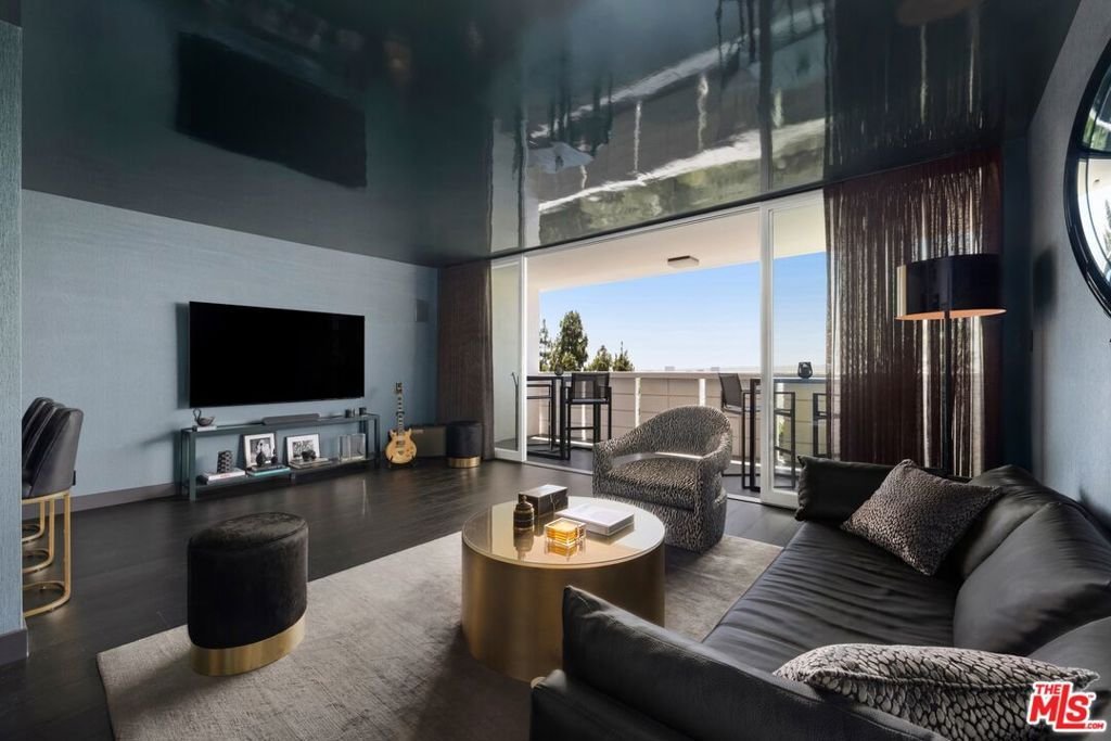Condo in Los Angeles, California, United States 1 - 18643017