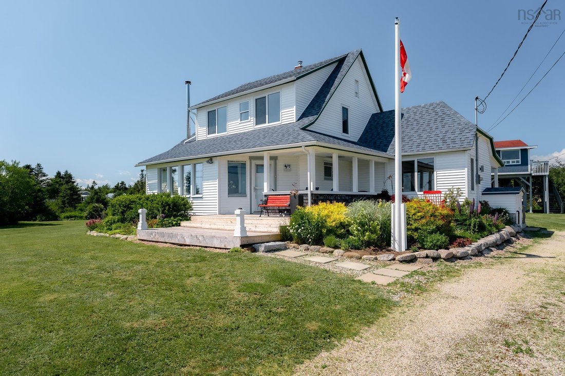 House in Chester, Nova Scotia, Canada 1 - 18643609