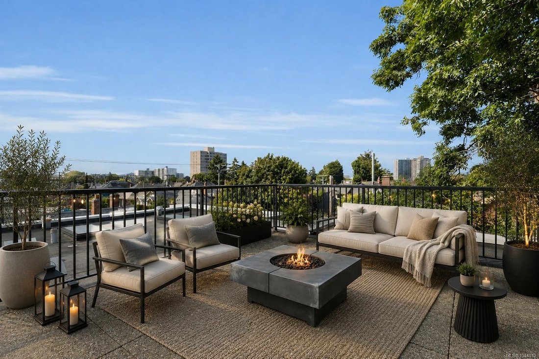 House in Victoria, British Columbia, Canada 4 - 18643513
