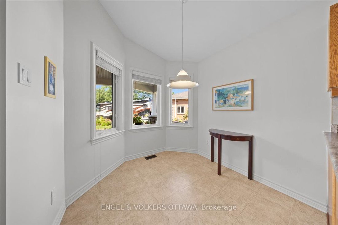 House in Ottawa, Ontario, Canada 4 - 18642964
