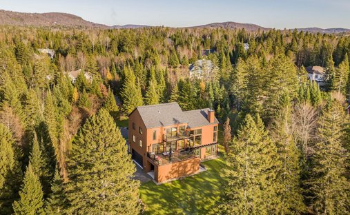 House in Morin-Heights, Quebec, Canada 1