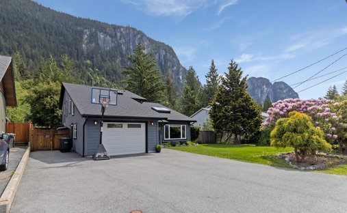 House in Squamish, British Columbia, Canada 1