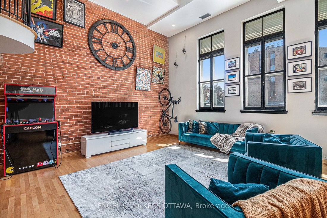 Condo in Ottawa, Ontario, Canada 4 - 18642617